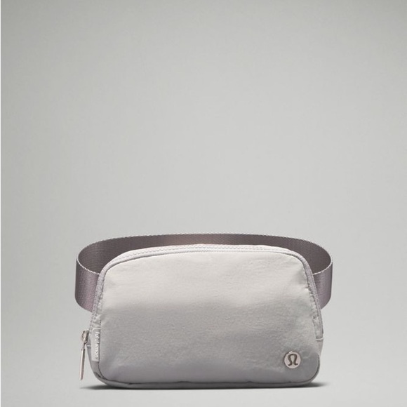 lululemon athletica Handbags - lululemon athletica Lululemon Everywhere Bag Silver Drop